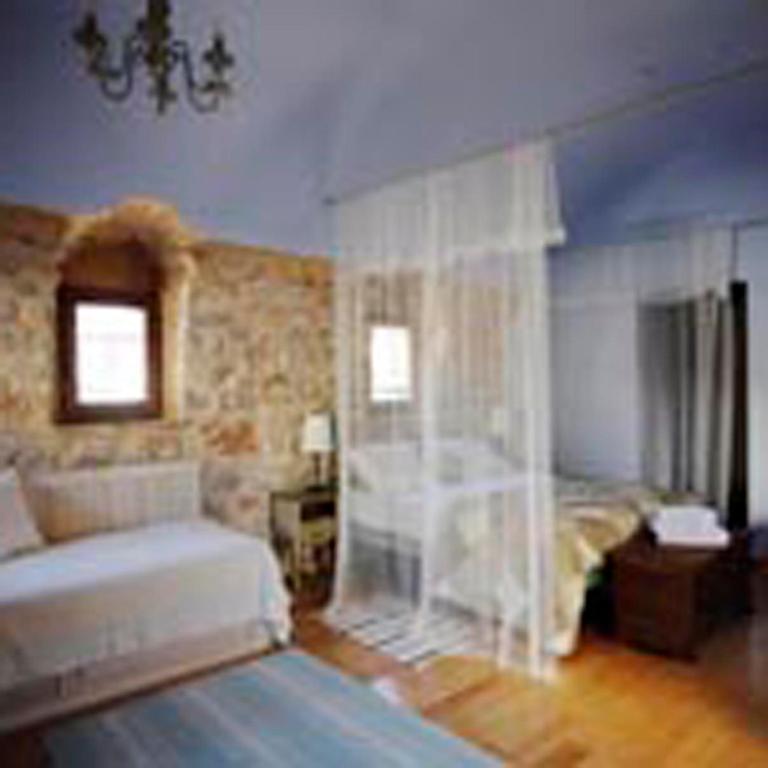 Traditional Hotel Ianthe Véssa Extérieur photo