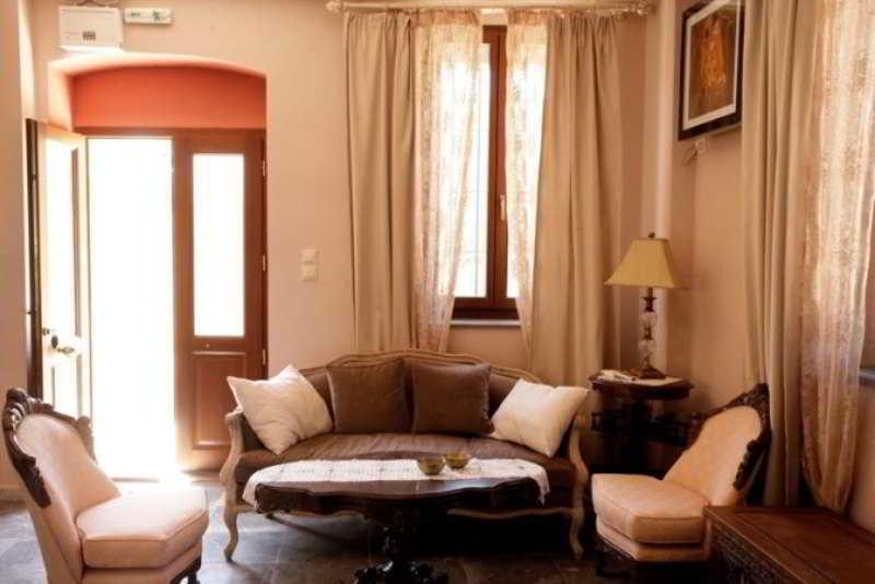 Traditional Hotel Ianthe Véssa Extérieur photo