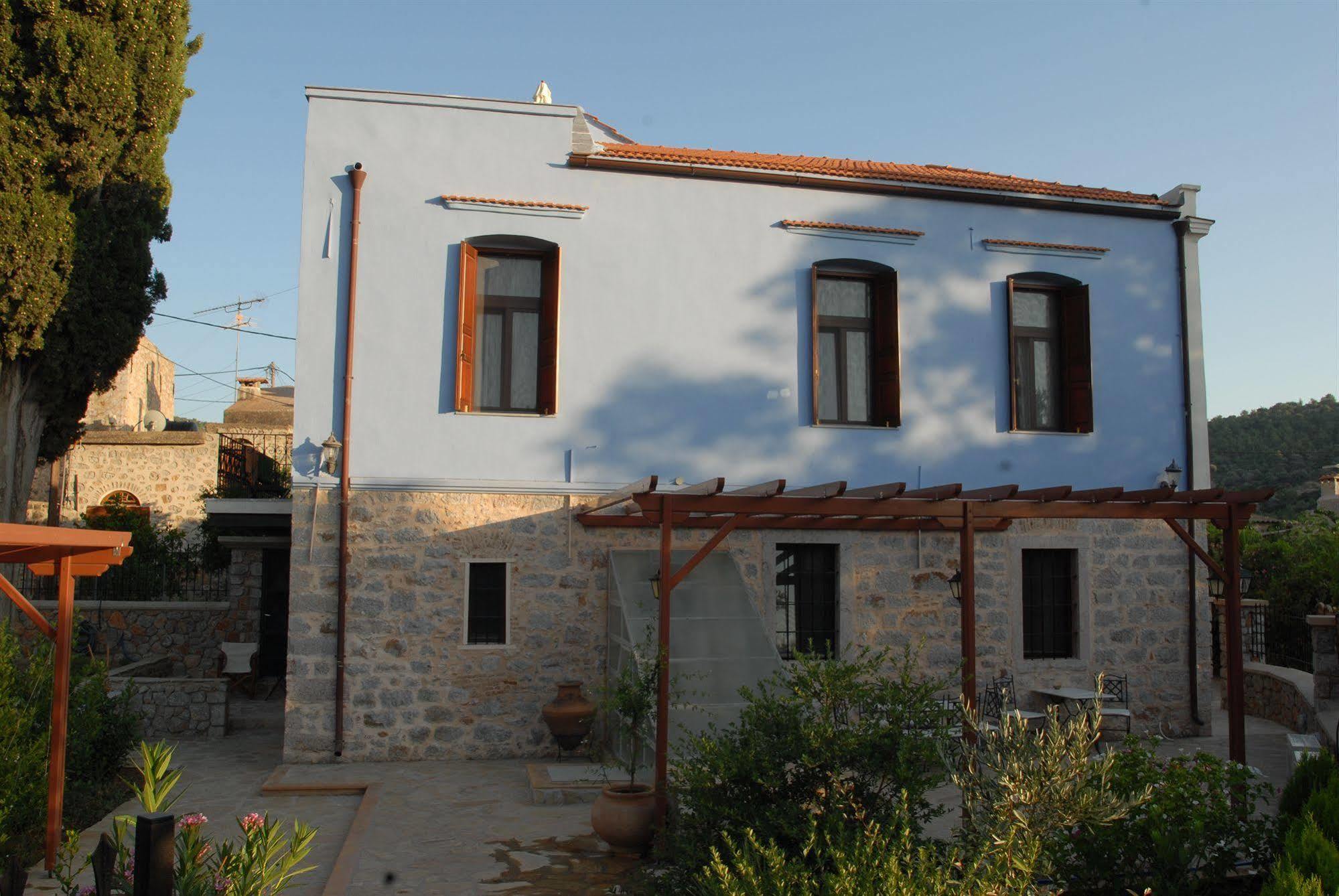 Traditional Hotel Ianthe Véssa Extérieur photo