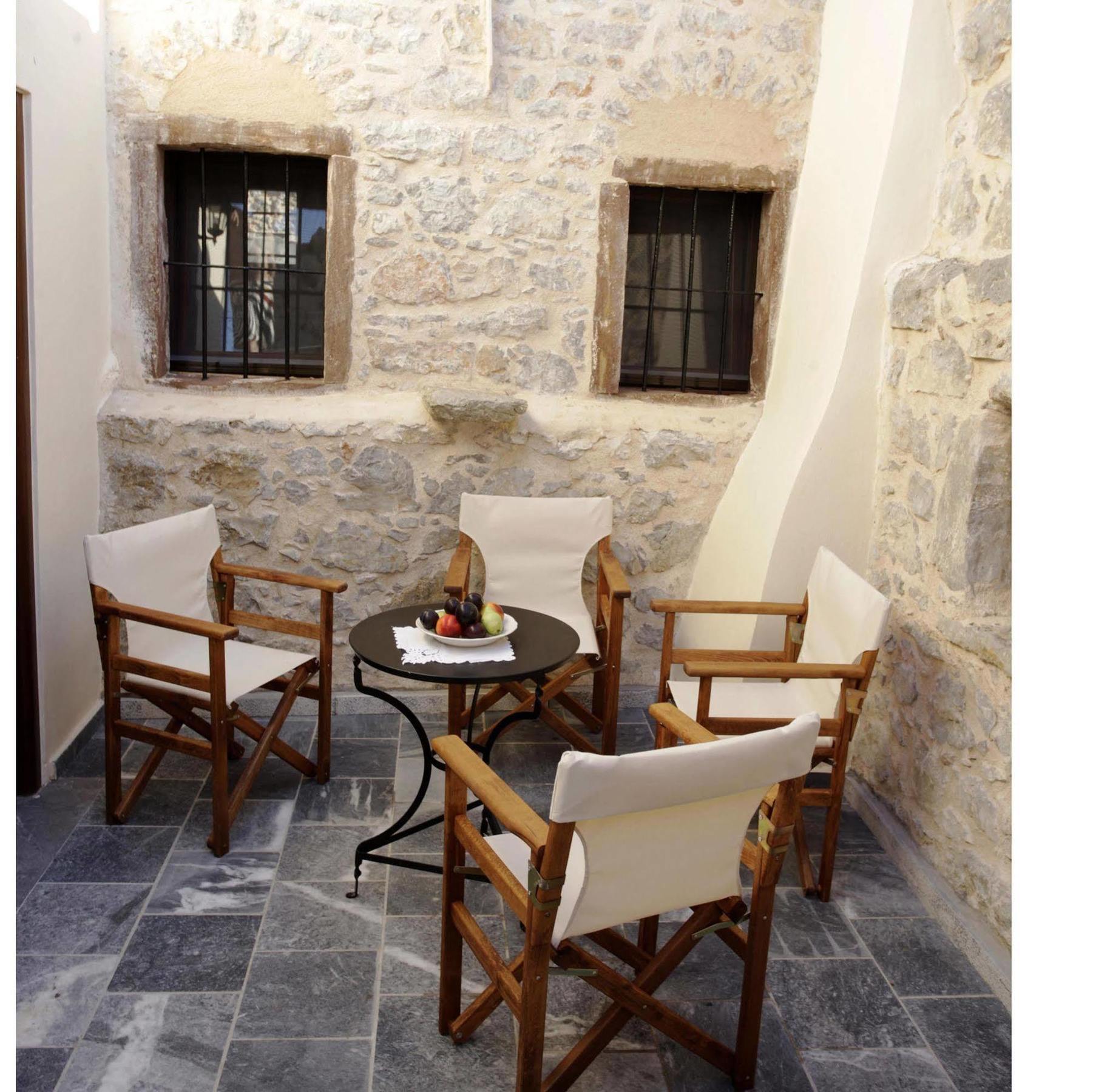 Traditional Hotel Ianthe Véssa Extérieur photo