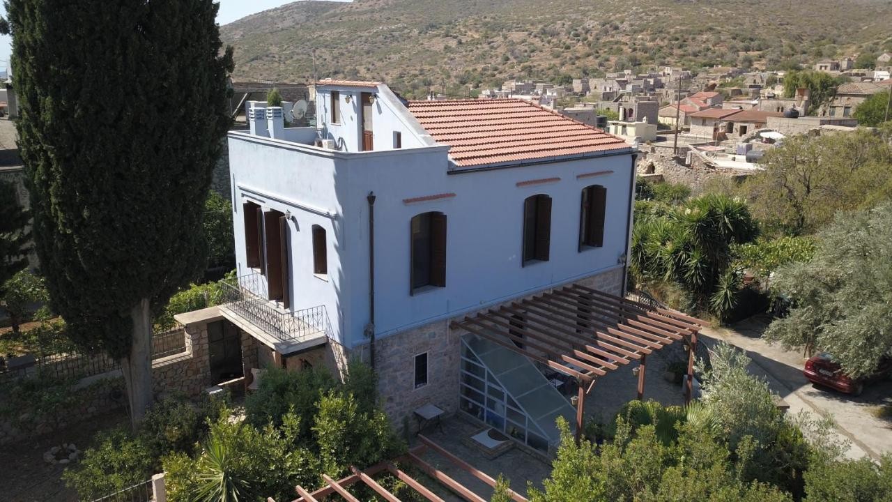 Traditional Hotel Ianthe Véssa Extérieur photo