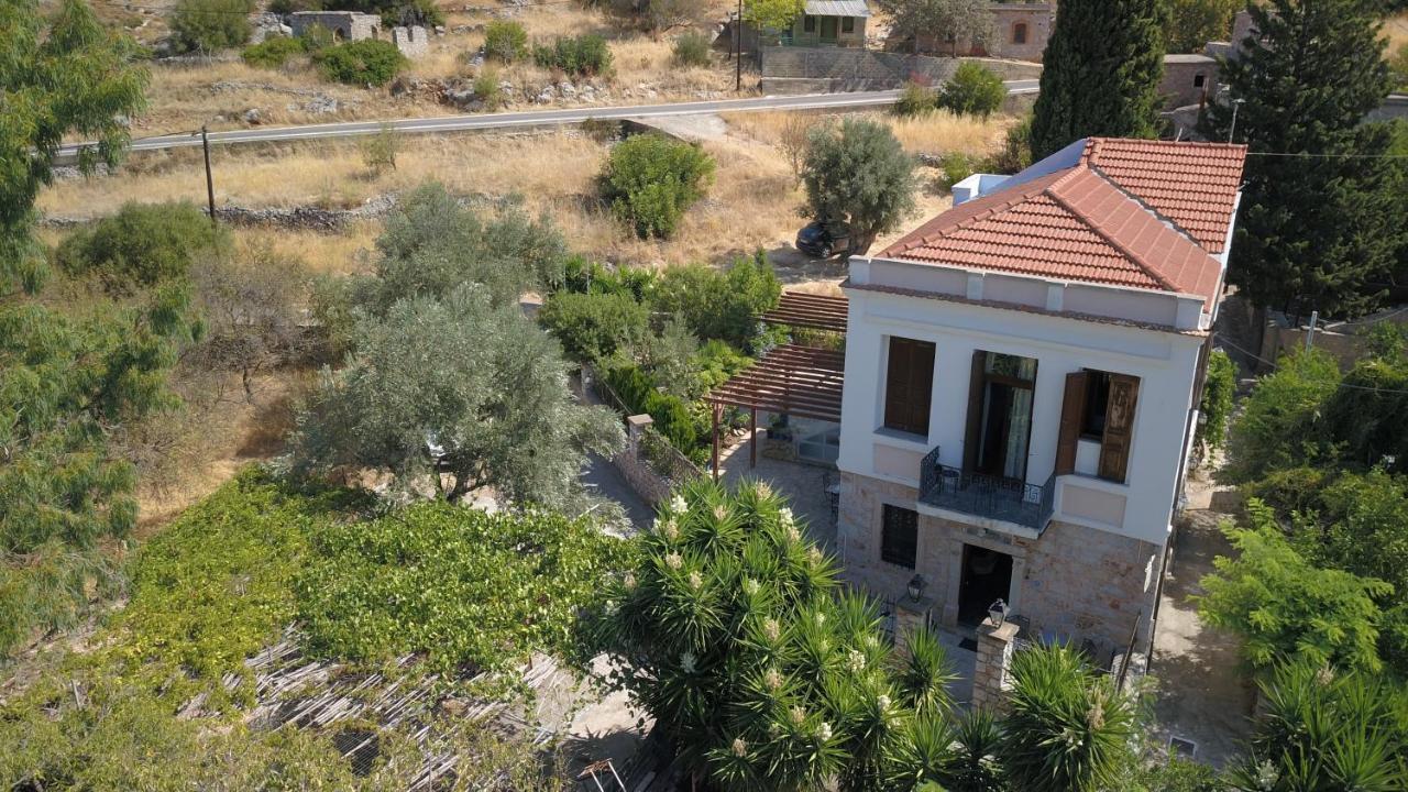 Traditional Hotel Ianthe Véssa Extérieur photo